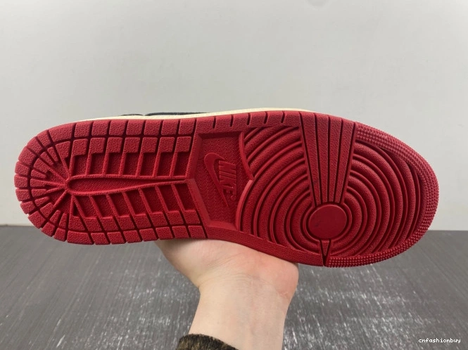 OG Air Trophy Low x Jordan Room Away 1 FN0432-100 0731